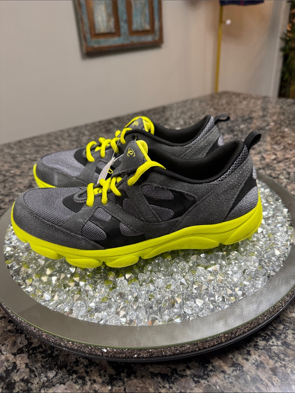 Easy Spirit E360 Gray with Neon Yellow Athletic Sneakers NWT 8 - Picture 4 of 13